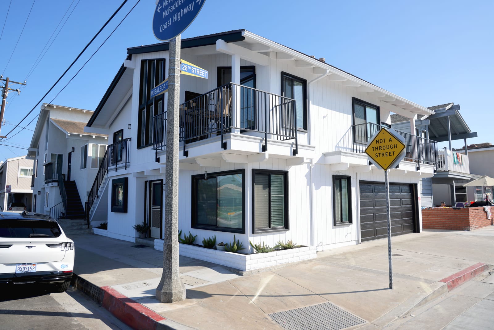 Exterior of 2713 W Balboa Blvd at 28th Street, Newport Beach